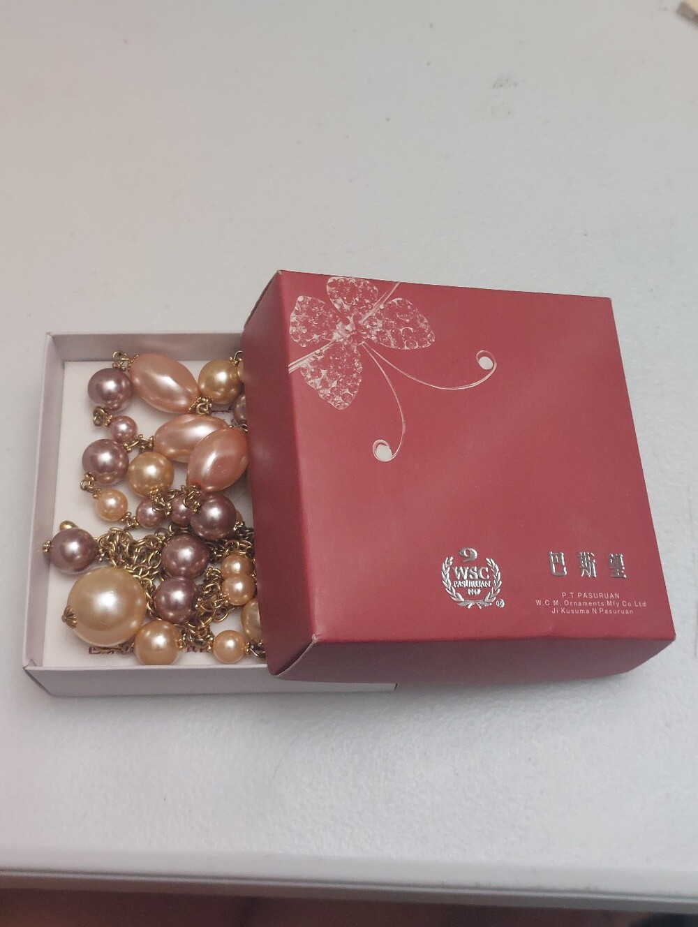 WSC Pasuruan High Luster Faux Pearls And Gold Tone Y Drop Statement Necklace